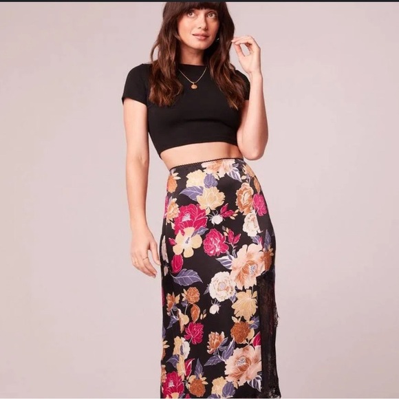 Band of Gypsies Black Floral Pencil Skirt - Picture 3 of 5
